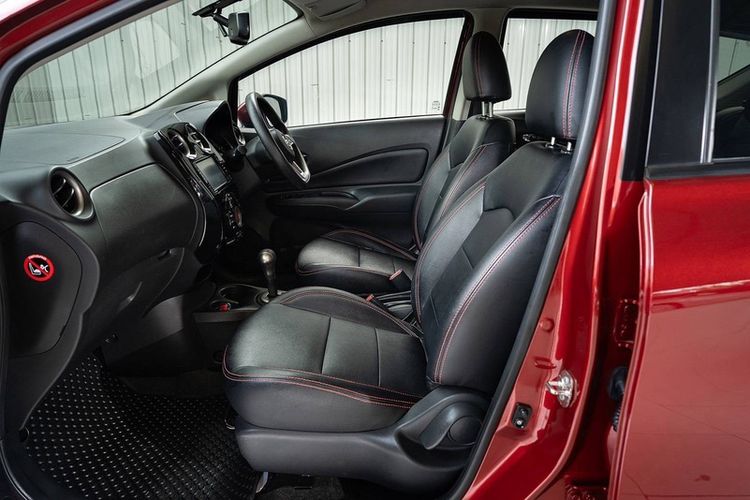 Nissan Note 2020 1.2 V Sedan เบนซิน ไม่ติดแก๊ส เกียร์อัตโนมัติ แดง รูปที่ 4
