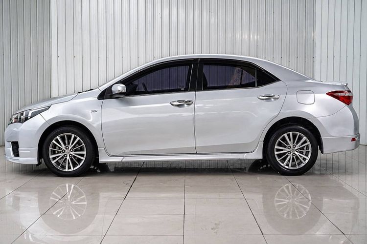 Toyota Altis 2017 1.6 G Sedan เบนซิน ไม่ติดแก๊ส เกียร์อัตโนมัติ เทา รูปที่ 4