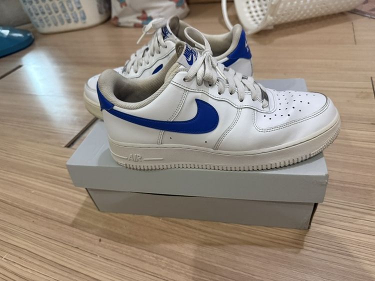 รองเท้าผ้าใบ หนังแท้ UK 10 | EU 44 2/3 | US 10.5 ขาว ขายรองเท้า Nike Air Force 1