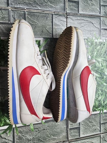 รองเท้าผ้าใบ ผ้าใบ UK 5 | EU 38 | US 6.5 ขาว ร้องเท้าnike แท้​ size​38  พื้นร้องเท้าหลุด​1ข้าง​พื้นเต็ม​คู่ละ​180 รวมส่ง
