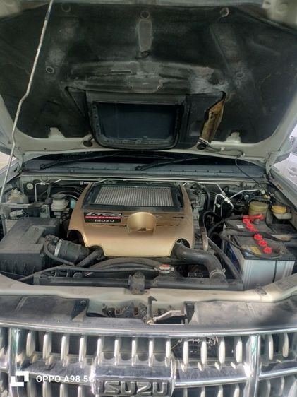รถ Isuzu MU-7 3.0 สี บรอนซ์ทอง
