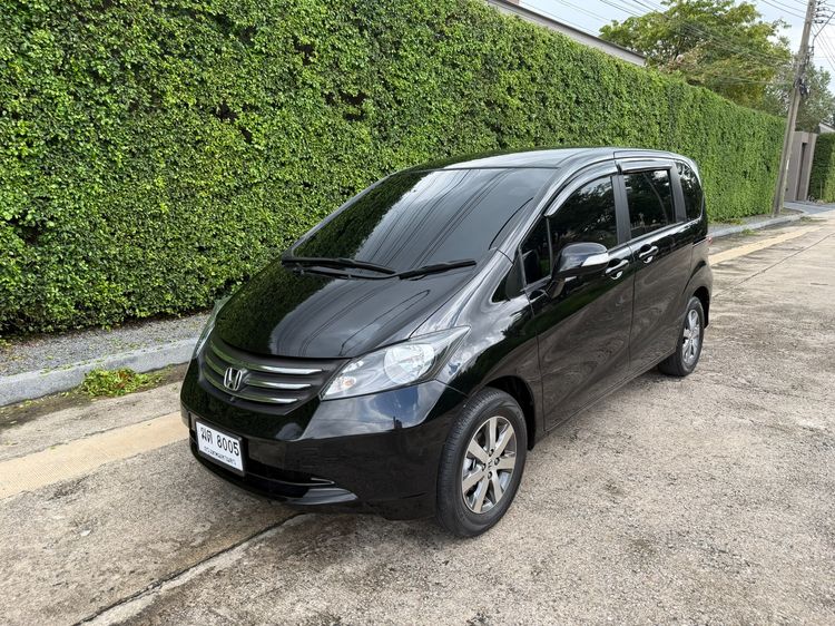 รถ Honda Freed 1.5 SE สี ดำ