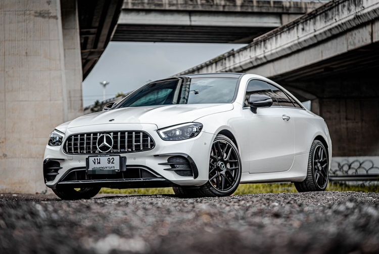 Mercedes-Benz E-Class 2021 E300 Sedan เบนซิน ไม่ติดแก๊ส เกียร์อัตโนมัติ ขาว