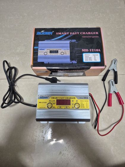 เครื่องชาร์จแบตเตอรี่ 12V สูงสุด 10A พร้อมสายไฟและปากคีบ และมีกล่องเดิมครับ