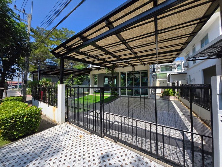 ​บ้านเดี่ยวหลังมุม​ 5 ห้องนอน​ หมู่บ้าน อินนิซิโอ้​ รังสิต คลอง 3 Land and House Inizio  หลังแรก จอดรถภายใน 4 คัน​ 60 ตรว