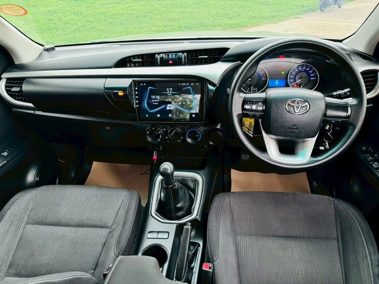 Toyota Hilux Revo 2015 2.4 E Pickup ดีเซล เกียร์ธรรมดา บรอนซ์เงิน รูปที่ 4