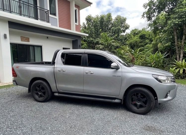 Toyota Hilux Revo 2015 2.4 E Pickup ดีเซล เกียร์ธรรมดา บรอนซ์เงิน รูปที่ 2