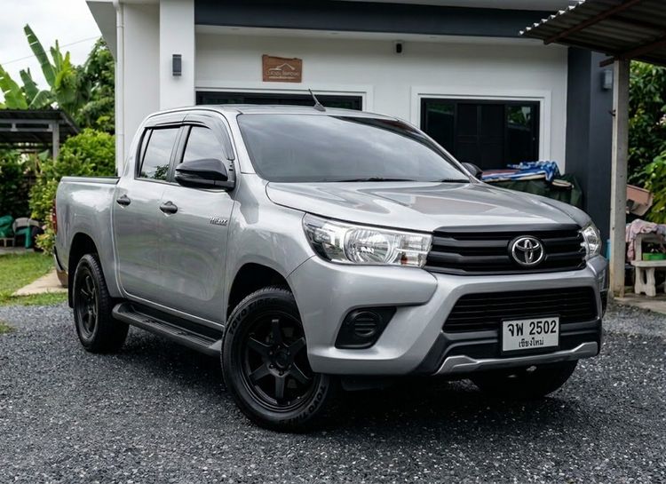 Toyota Hilux Revo 2015 2.4 E Pickup ดีเซล เกียร์ธรรมดา บรอนซ์เงิน รูปที่ 3