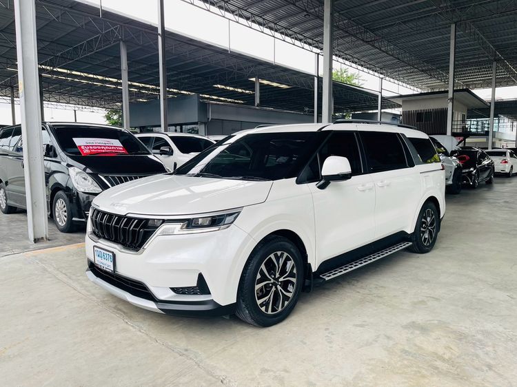 Kia Carnival 2023 2.2 LX Van ดีเซล ไม่ติดแก๊ส เกียร์อัตโนมัติ ขาว
