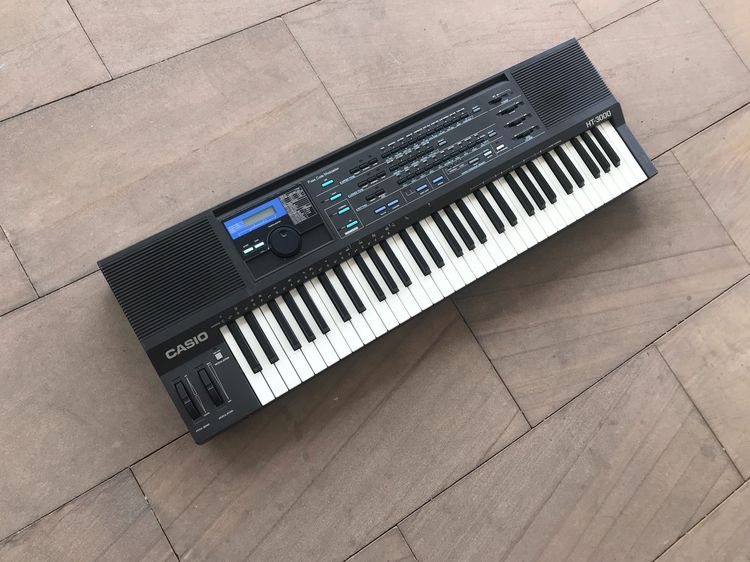 คีย์บอร์ดมาตรฐาน Casio HT-3000 Spectrum Dynamic Synthesizer (Made in Japan)