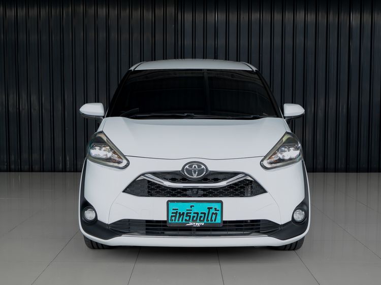 Toyota Sienta 2020 1.5 V Utility-car เบนซิน ไม่ติดแก๊ส เกียร์อัตโนมัติ ขาว รูปที่ 2