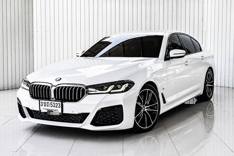 BMW Series 5 2022 520d Sedan ดีเซล ไม่ติดแก๊ส เกียร์อัตโนมัติ ขาว รูปที่ 4