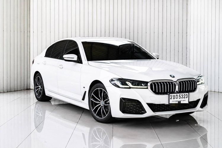 BMW Series 5 2022 520d Sedan ดีเซล ไม่ติดแก๊ส เกียร์อัตโนมัติ ขาว รูปที่ 3
