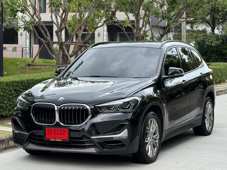 รถ BMW X1 1.5 sDrive18i Iconic สี ดำ