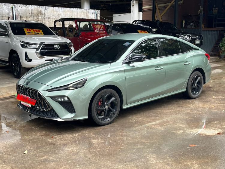 รถ MG MG5 1.5 D สี เขียว