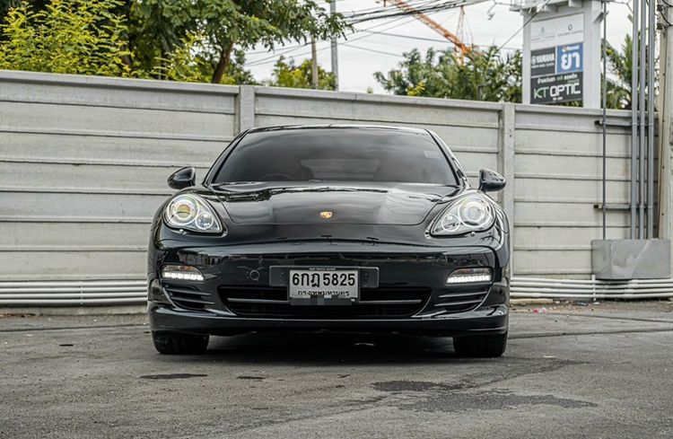 รถ Porsche Panamera 3.0 S Hybrid สี ดำ