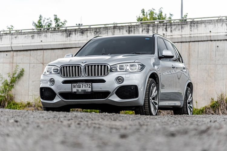 รถ BMW X5 2.0 xDrive40e M Sport 4WD สี เทา