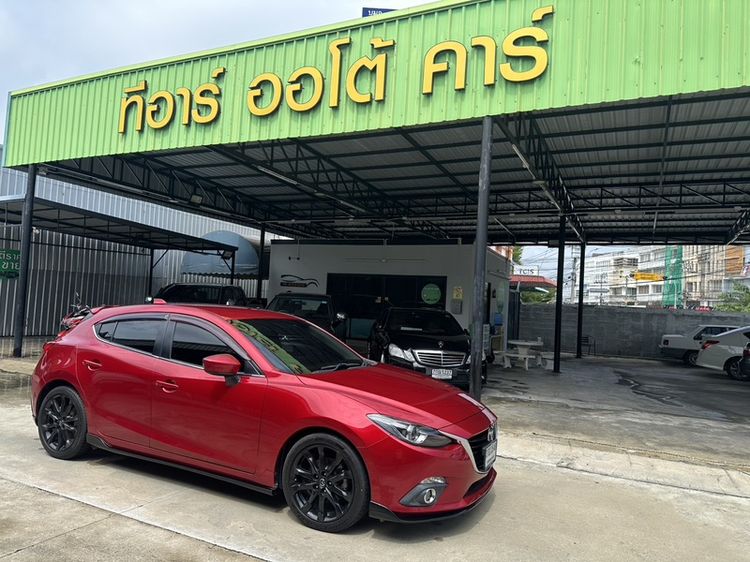 รถ Mazda Mazda3 2.0 S Sports สี แดง