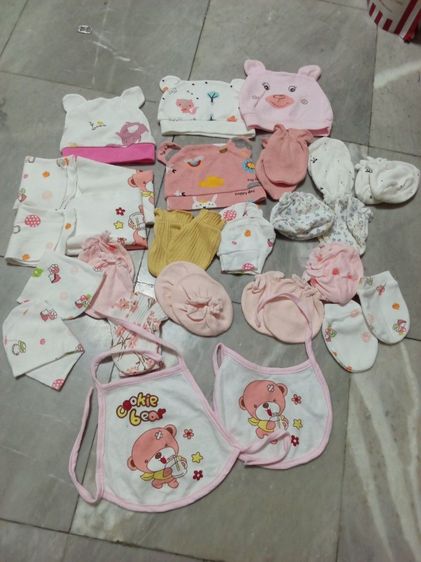 ส่งต่อหมวกเด็กและถุงมือถุงเท้าเด็กแรกเกิด